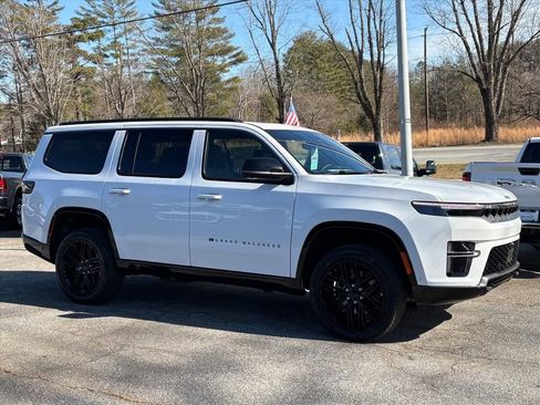 New 2026 Jeep Grand Wagoneer Limited AWD/4WD image 3