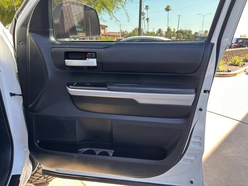 Used 2018 Toyota Tundra SR5 w/ SR5 Upgrade Package RWD image 30