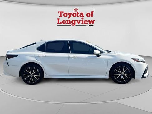 Certified 2021 Toyota Camry SE FWD image 6
