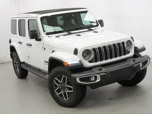 New 2026 Jeep Wrangler Sahara image 7
