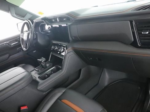 Used 2023 GMC Sierra 1500 AT4 w/ Technology Package image 31