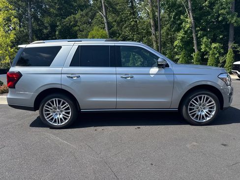 Used 2024 Ford Expedition Limited RWD image 5