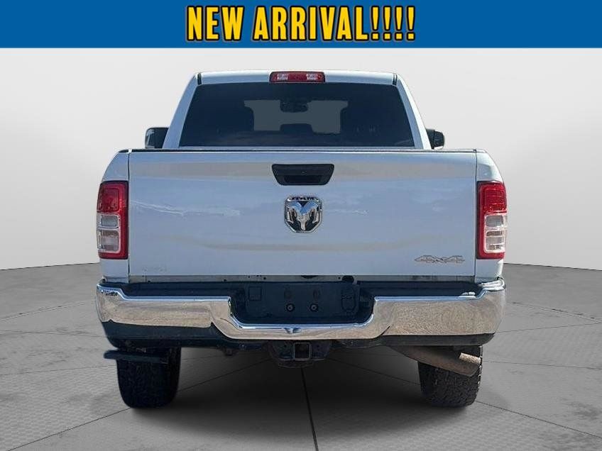 Used 2022 RAM 3500 Tradesman w/ Chrome Appearance Group AWD/4WD image 4