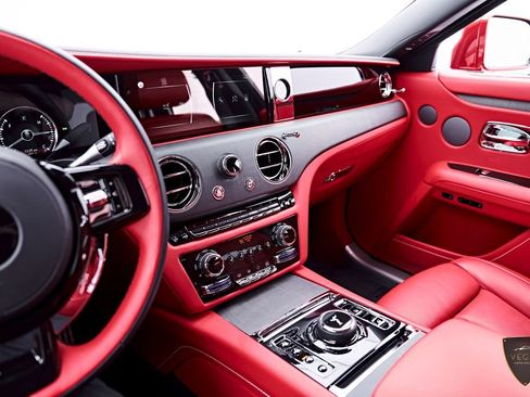 Used 2024 Rolls-Royce Ghost AWD/4WD image 76