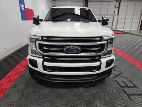 Used 2020 Ford F250 Platinum w/ FX4 Off-Road Package image 4