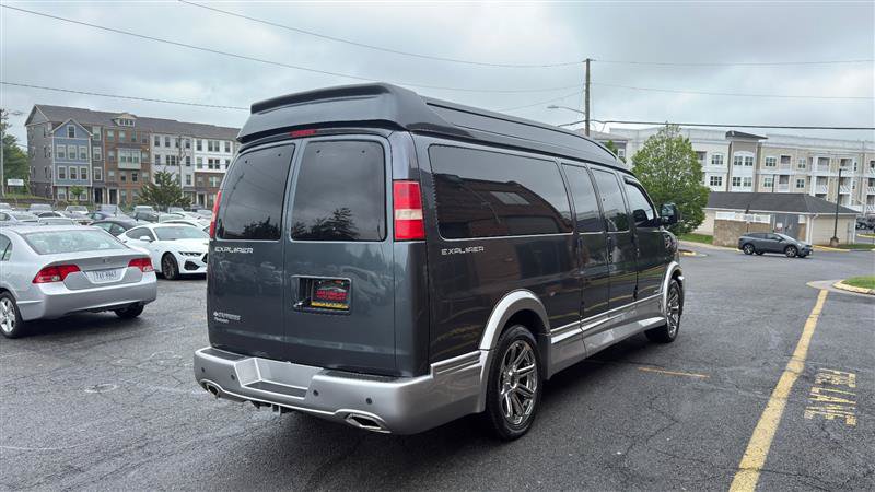 Used 2015 Chevrolet Express 2500 Extended RWD image 11