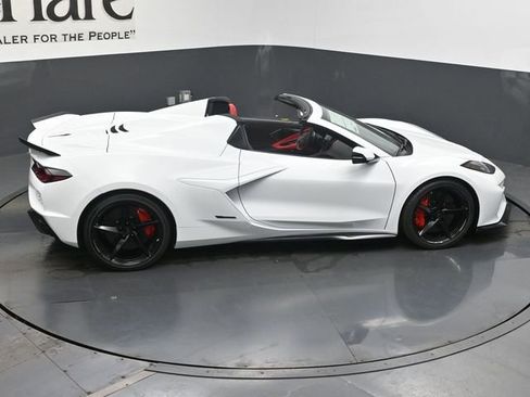 New 2026 Chevrolet Corvette E-Ray w/ Stealth Interior Trim Package image 18