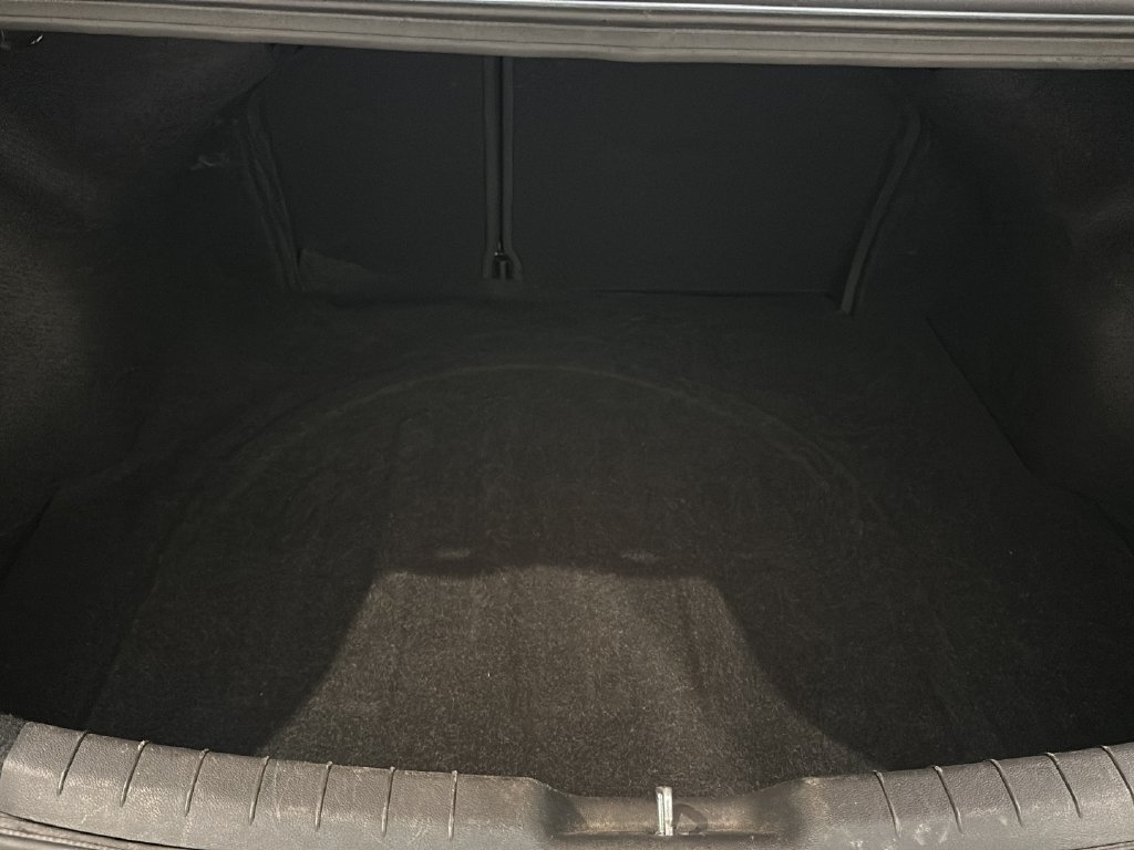 Used 2020 Hyundai Elantra SE w/ Cargo Package (C1) FWD image 19