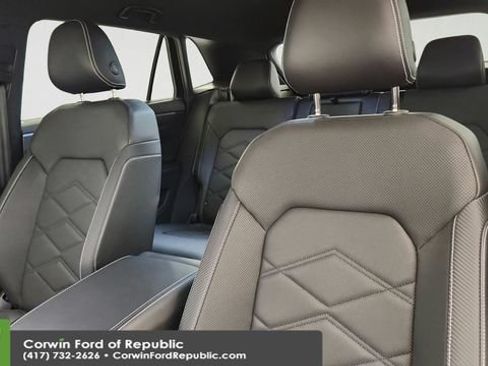 Used 2026 Volkswagen Atlas Cross Sport SE AWD/4WD image 9