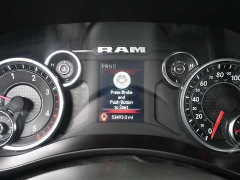 Used 2024 RAM 2500 Big Horn AWD/4WD image 25