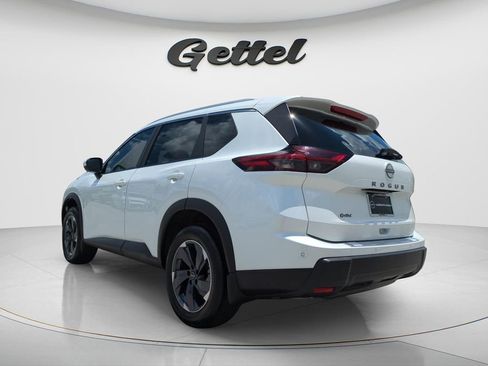 Certified 2025 Nissan Rogue SV w/ SV Premium Package FWD image 7