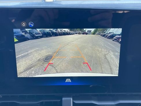New 2026 Chevrolet Equinox ACTIV w/ Convenience Package III AWD/4WD image 8