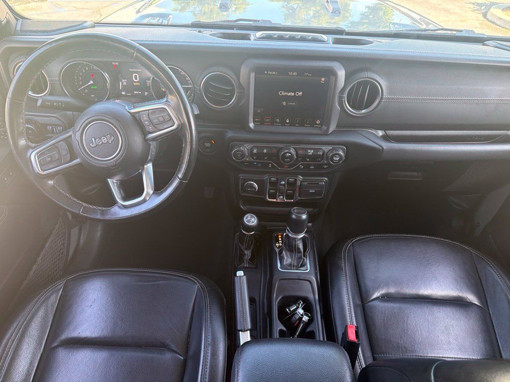 Used 2022 Jeep Wrangler Unlimited Sahara w/ Cold Weather Group AWD/4WD image 10