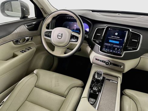Used 2024 Volvo XC90 B6 Ultimate w/ Lounge Package AWD/4WD image 19