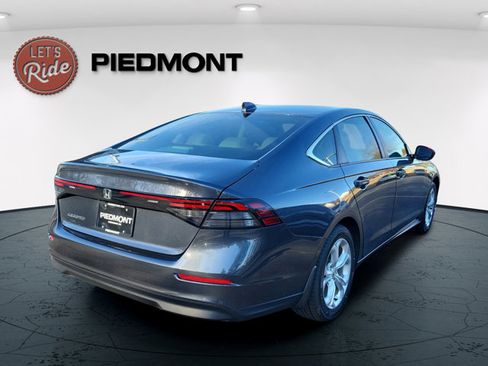 Certified 2023 Honda Accord LX image 7