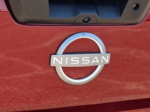 Used 2023 Nissan Frontier SV w/ Technology Package AWD/4WD image 32