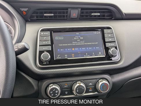 New 2025 Nissan Kicks Play S image 14