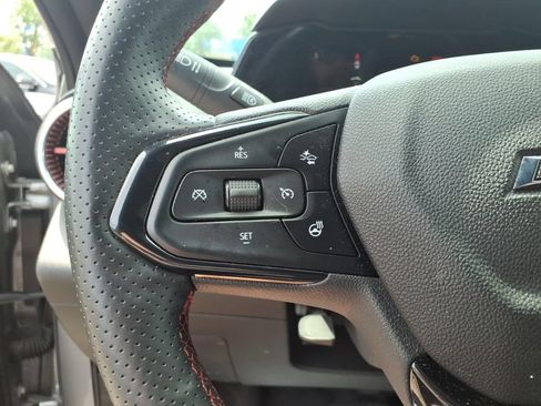 Used 2025 Chevrolet Trax RS w/ Driver Confidence Package FWD image 14