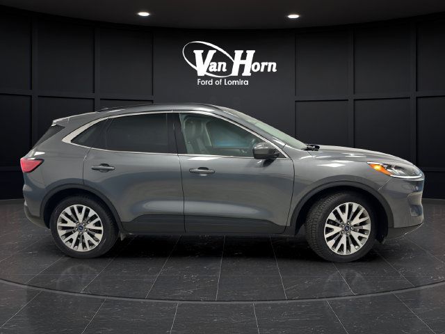Used 2022 Ford Escape Titanium AWD/4WD image 8
