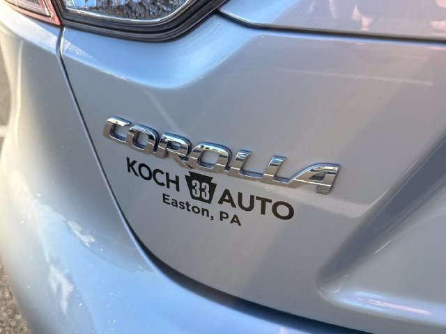 Certified 2025 Toyota Corolla SE w/ Convenience Package FWD image 18