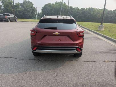 Used 2024 Chevrolet Trax LT w/ Driver Confidence Package