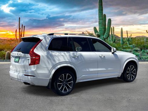 Used 2017 Volvo XC90 T6 Momentum w/ Vision Package AWD/4WD image 3