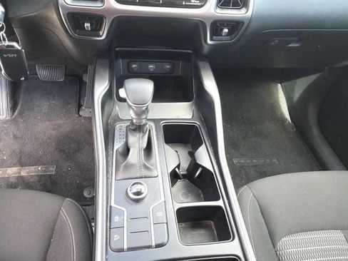 Used 2022 Kia Sorento LX image 19