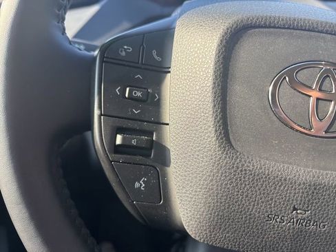 Used 2025 Toyota Prius LE image 16