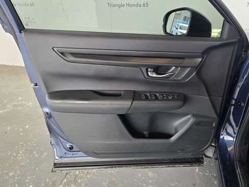 Used 2023 Honda CR-V EX image 8