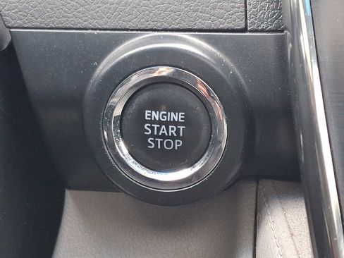 Used 2012 Toyota Camry XLE w/ Leather Pkg FWD image 23