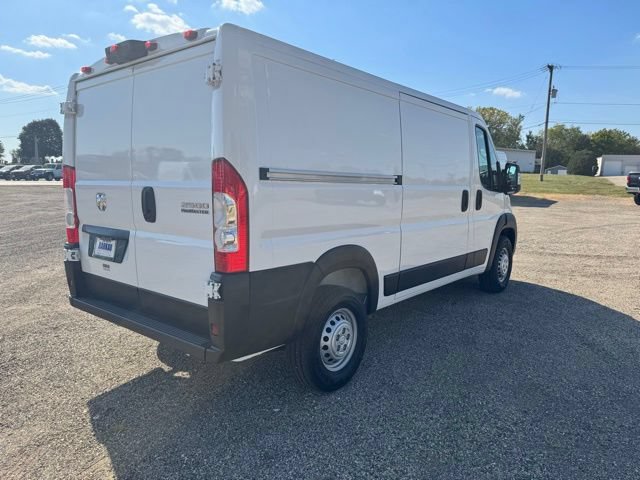 Used 2025 RAM ProMaster 2500 w/ Convenience Group FWD image 3
