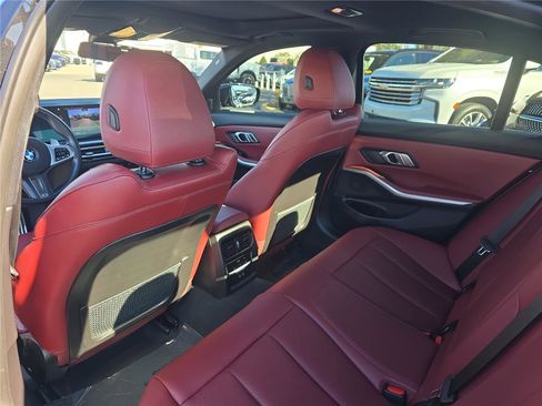 Used 2023 BMW 330i 330i w/ M Sport Package image 10