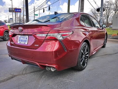 Used 2018 Toyota Camry XSE image 7