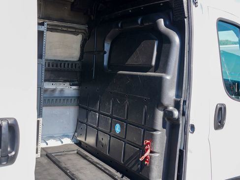 Used 2021 RAM ProMaster 2500 FWD image 25