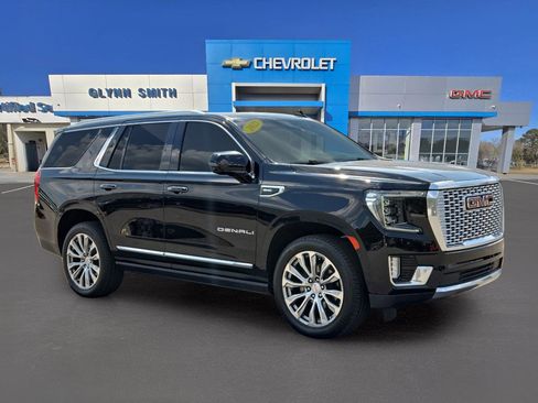 Used 2022 GMC Yukon Denali w/ Denali Premium Package image 5