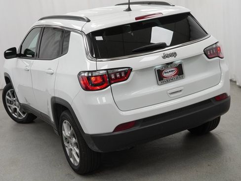 Certified 2024 Jeep Compass Latitude image 13