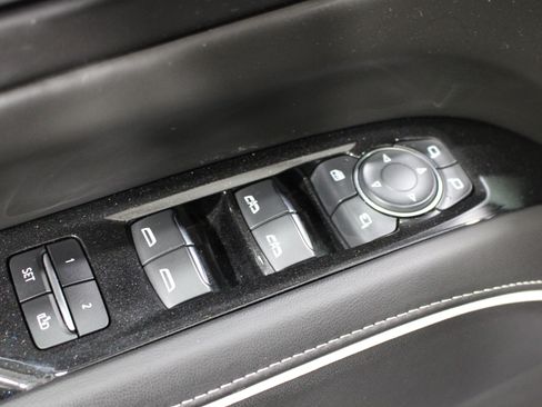 Certified 2023 Cadillac Escalade Sport Platinum w/ LPO, ONYX Package AWD/4WD image 7