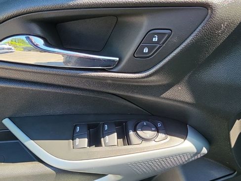 Certified 2024 Chevrolet Trax RS w/ Driver Confidence Package FWD image 21