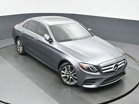 Used 2020 Mercedes-Benz E 450 4MATIC Sedan image 31