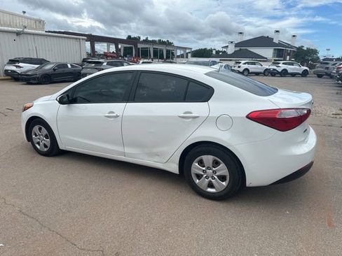 Used 2016 Kia Forte LX FWD image 11