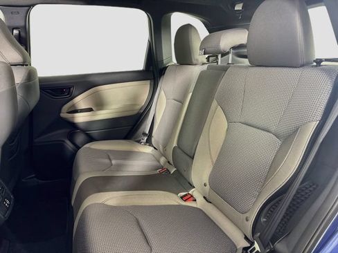 Used 2025 Subaru Forester Premium AWD/4WD image 27
