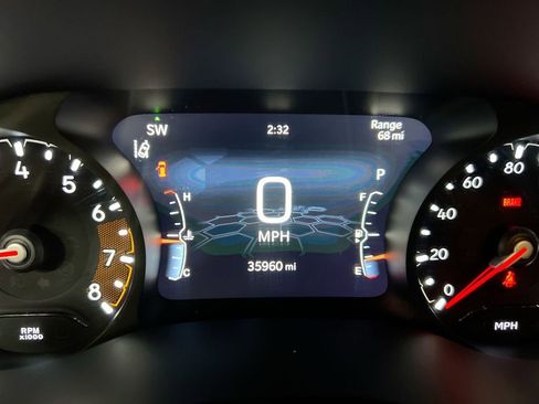 Used 2025 Jeep Compass Trailhawk w/ Trailer Tow Group AWD/4WD image 13