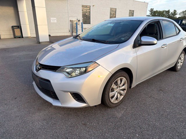 Used 2014 Toyota Corolla LE FWD image 2