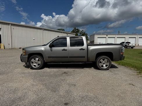 Used 2007 Chevrolet Silverado 1500 LT w/ South Central Value Package RWD image 8