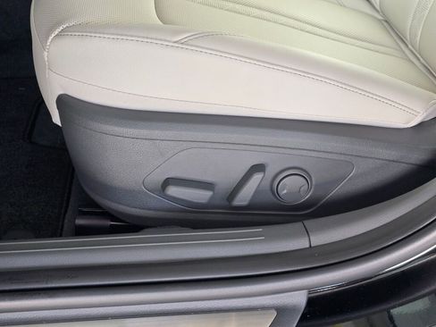 New 2025 Hyundai Sonata Limited image 21