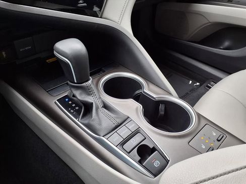 Certified 2022 Toyota Camry XLE image 25