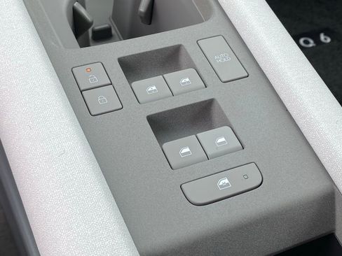 New 2025 Hyundai Ioniq 6 SEL image 19