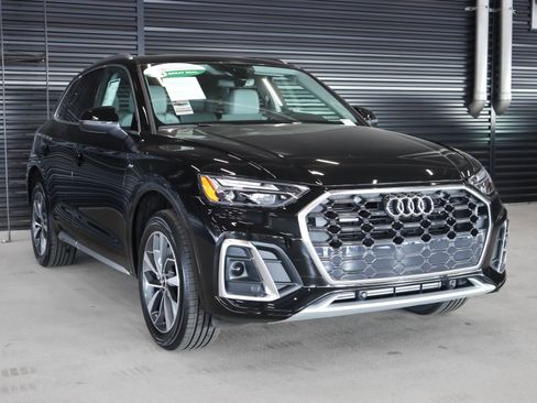 Used 2024 Audi Q5 2.0T Premium w/ Convenience Package image 13