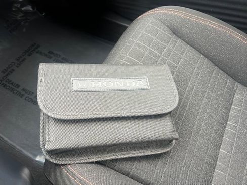 Used 2023 Honda HR-V Sport image 32