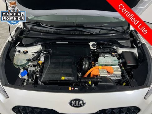 Certified 2020 Kia Niro LXS FWD image 28